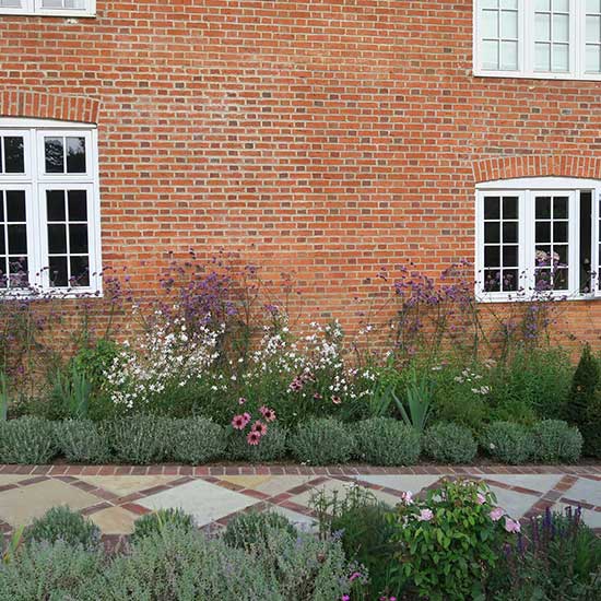 Elizabethan farmhouse garden design in Guildford, Surrey